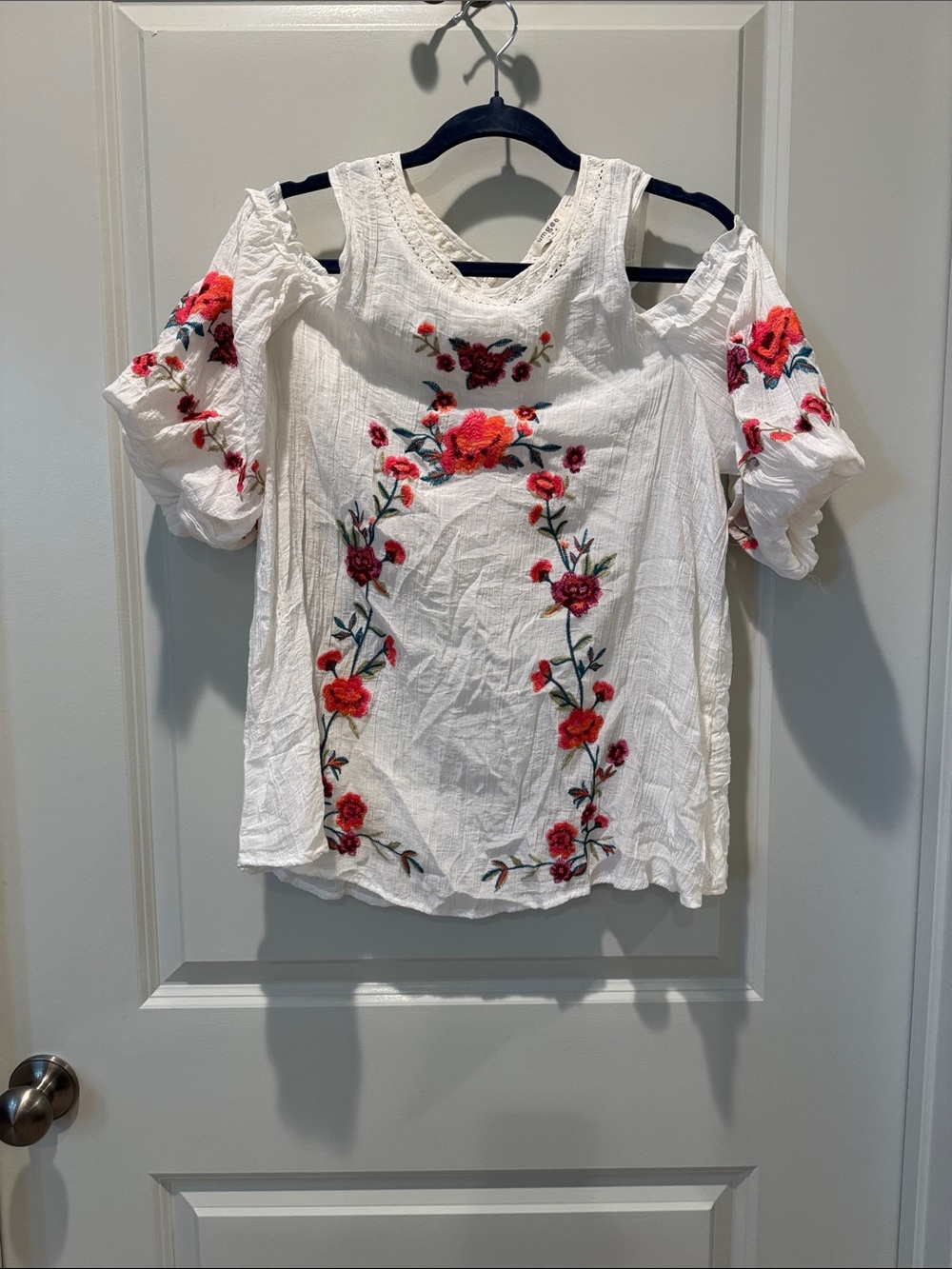 Umgee White Cold-Shoulder Tunic with Red Floral Embroidery